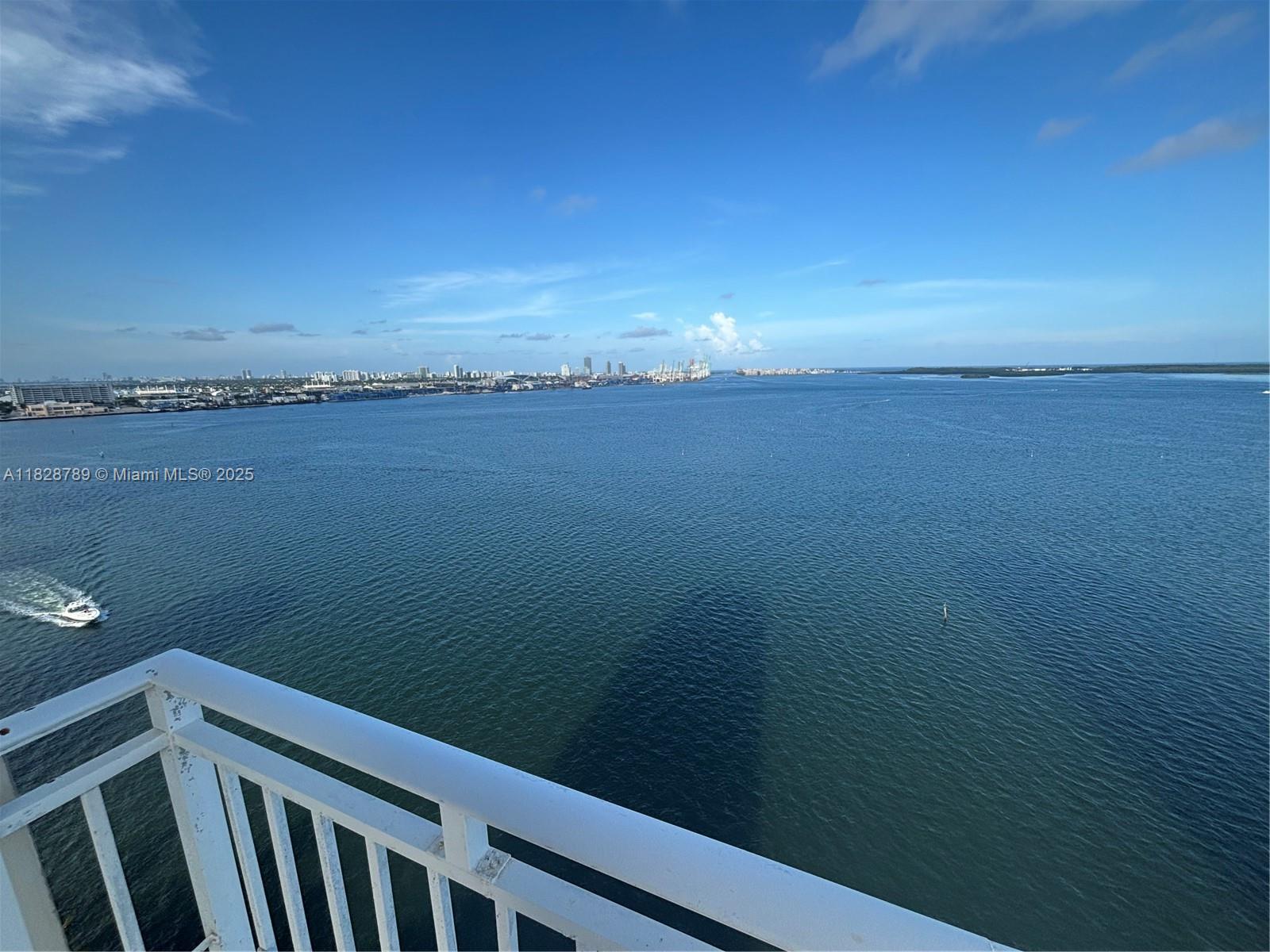 770 Claughton Island Dr #2116, Miami FL 33131