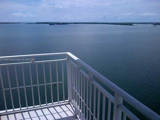770 Claughton Island Dr #2116, Miami FL 33131