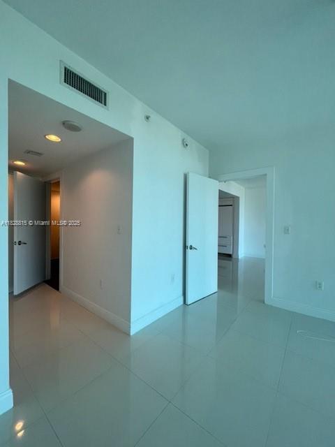 900 Biscayne Blvd #405, Miami FL 33132