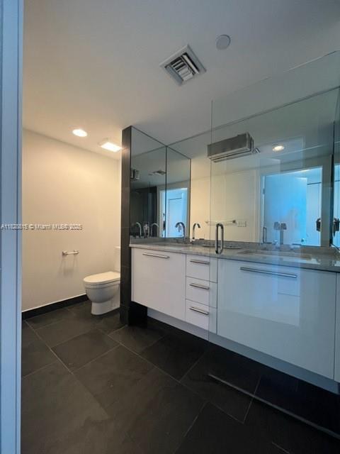 900 Biscayne Blvd #405, Miami FL 33132