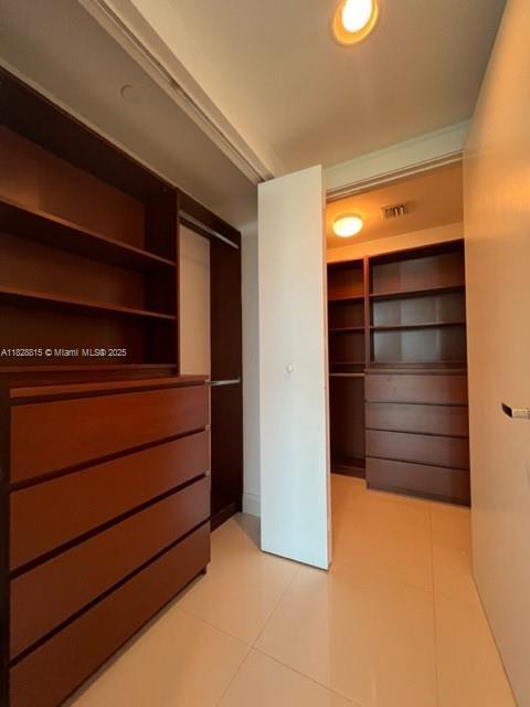 900 Biscayne Blvd #405, Miami FL 33132