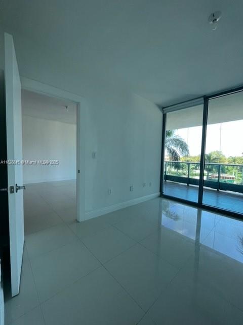 900 Biscayne Blvd #405, Miami FL 33132