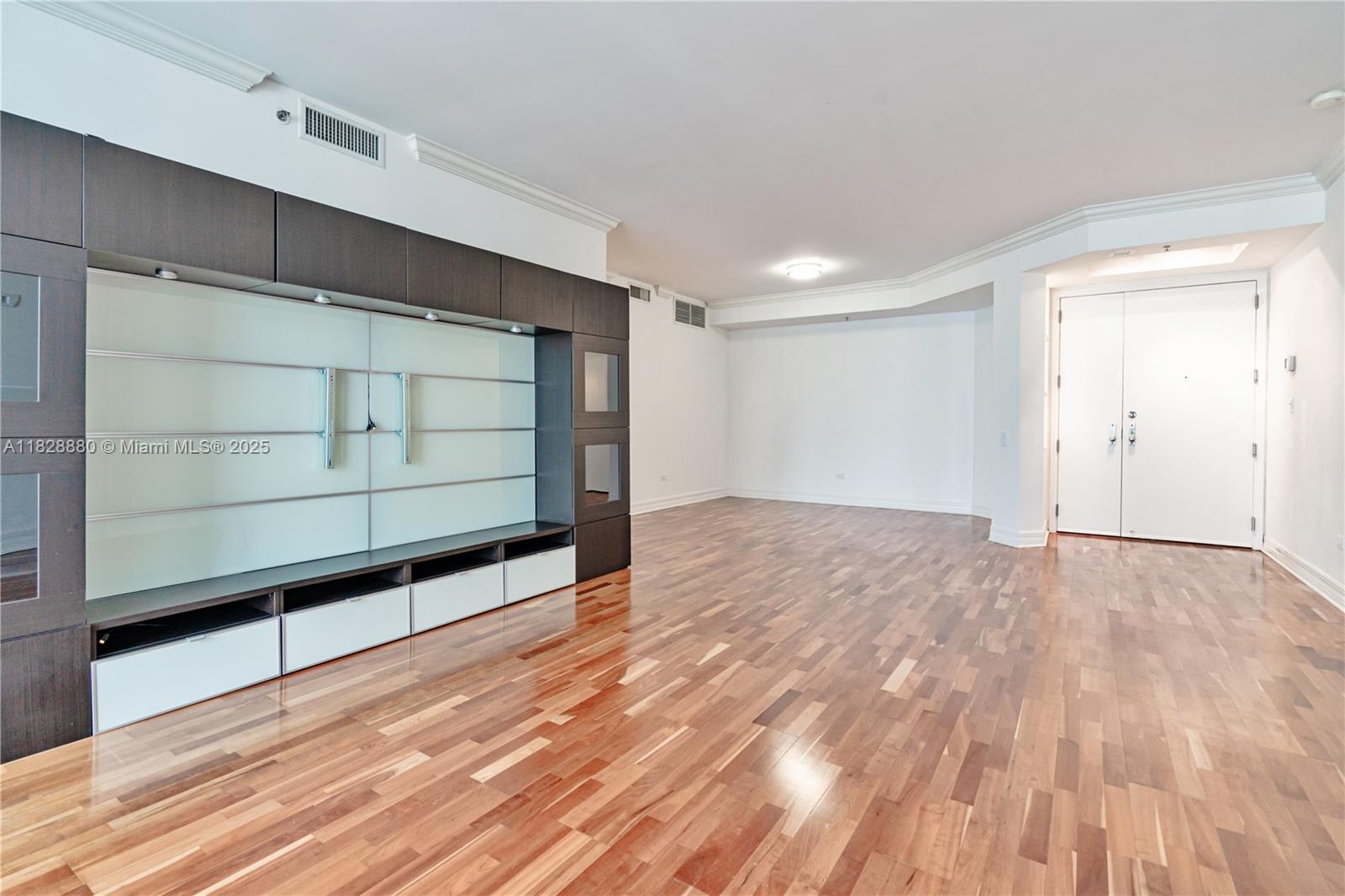 808 Brickell Key Dr #3005, Miami FL 33131