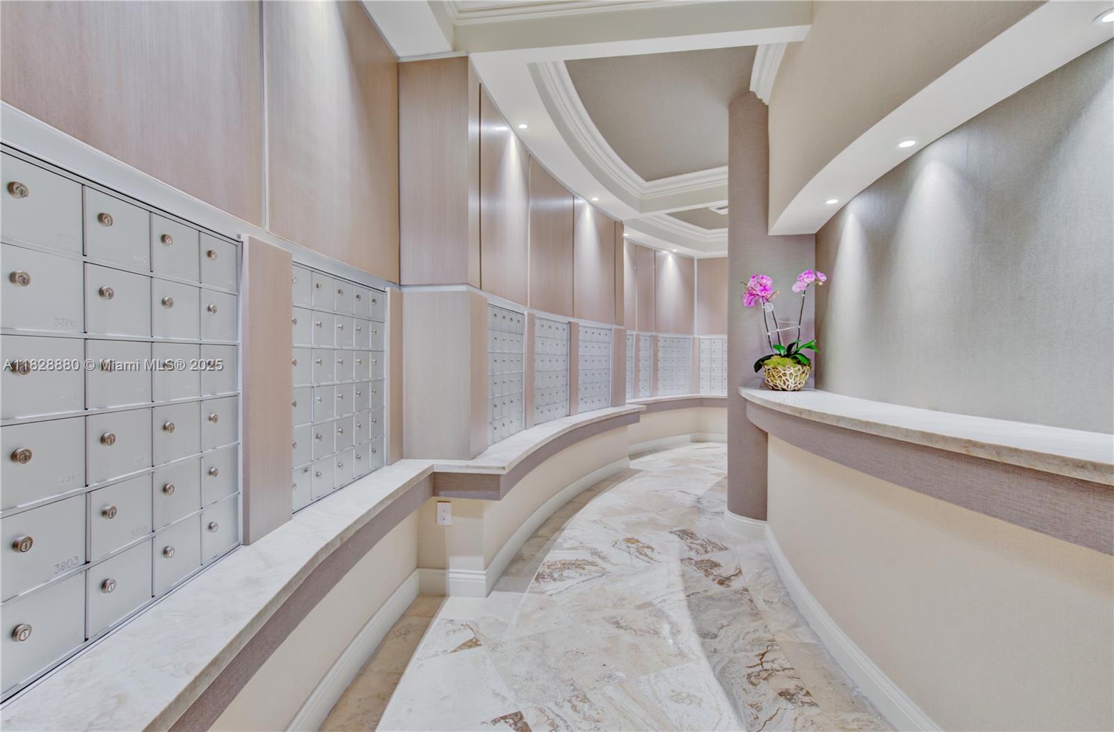 808 Brickell Key Dr #3005, Miami FL 33131