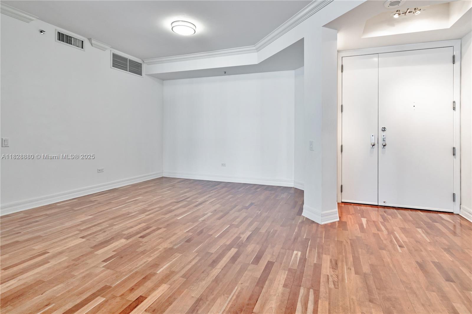 808 Brickell Key Dr #3005, Miami FL 33131
