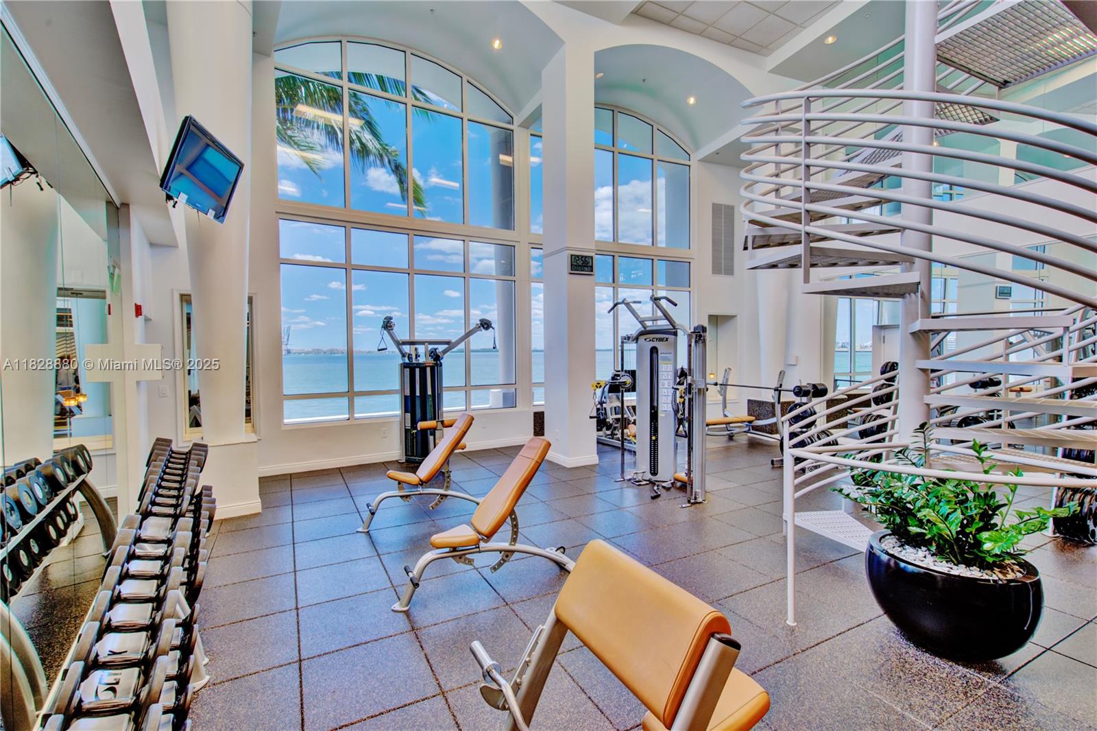 808 Brickell Key Dr #3005, Miami FL 33131