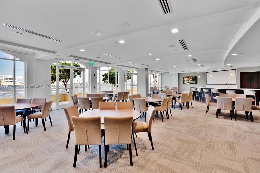 808 Brickell Key Dr #3005, Miami FL 33131