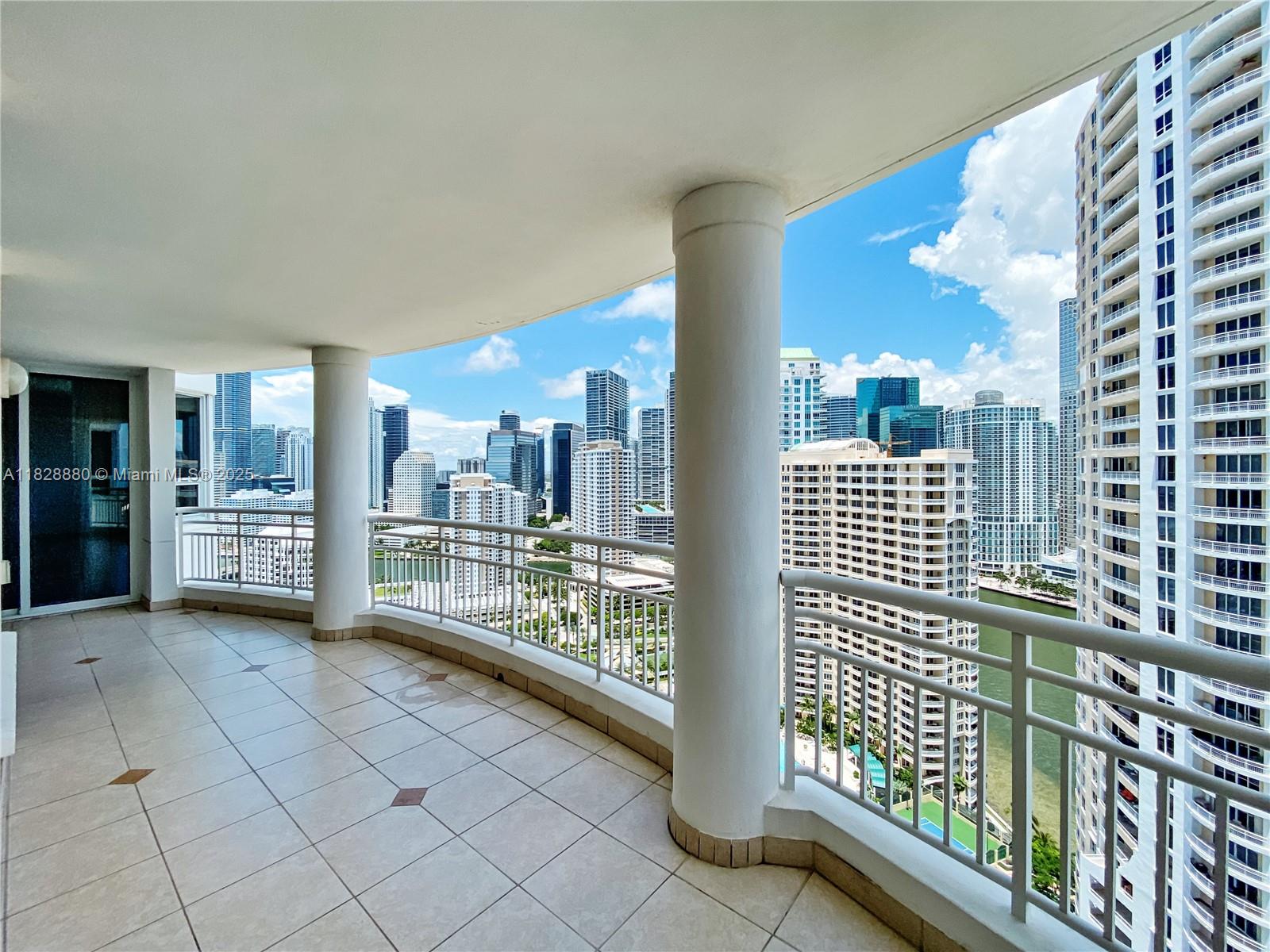 808 Brickell Key Dr #3005, Miami FL 33131