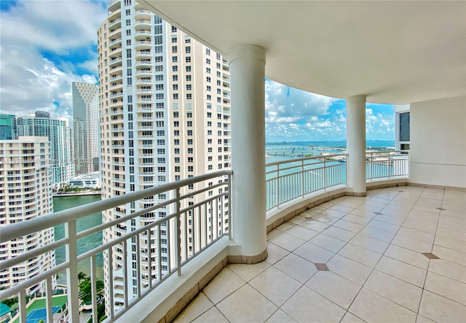 808 Brickell Key Dr #3005, Miami FL 33131