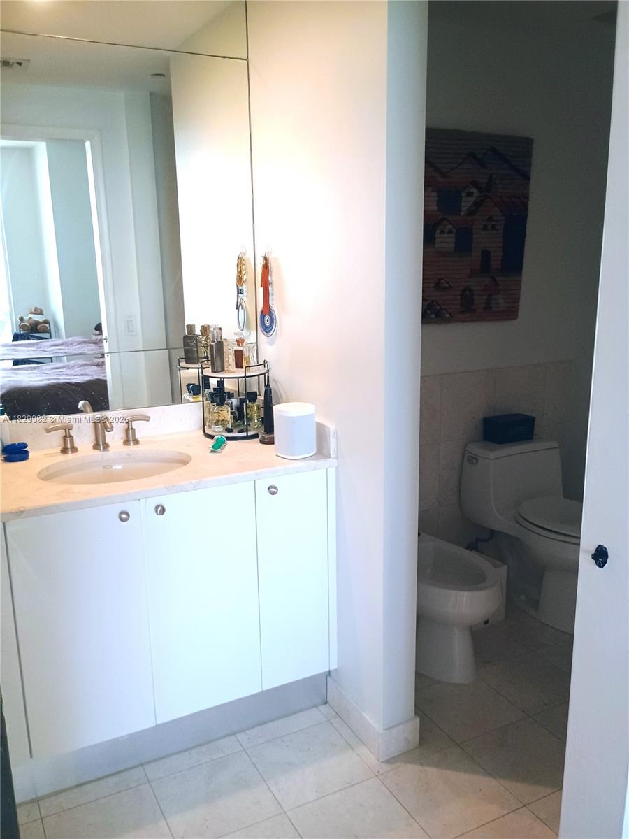 901 Brickell Key Blvd #1201, Miami FL 33131