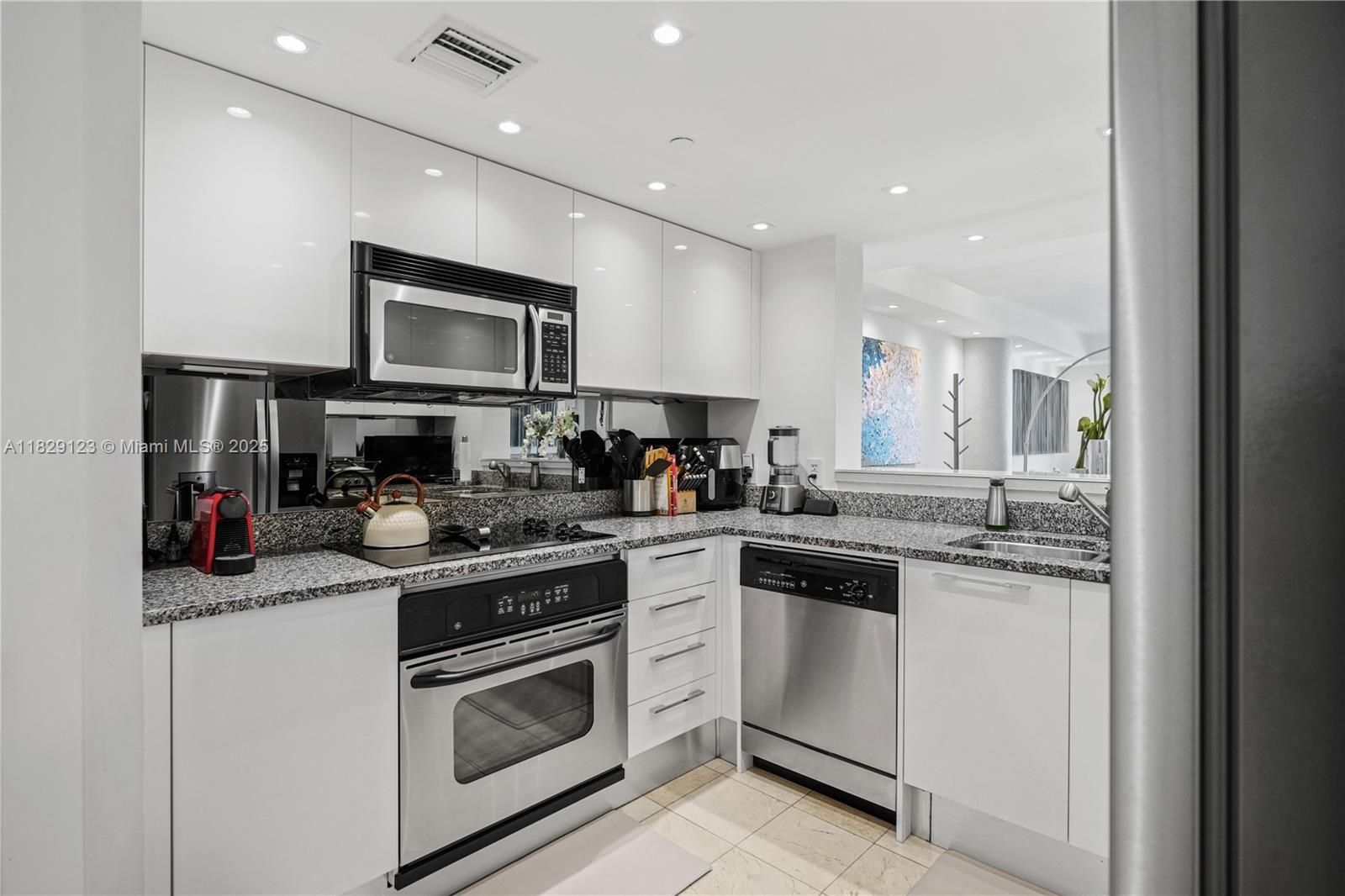 2101 Brickell Ave #2001, Miami FL 33129