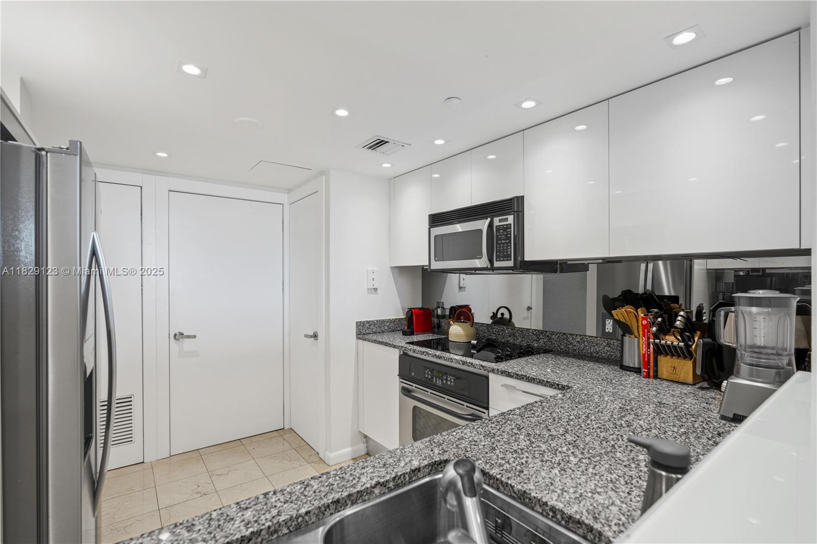 2101 Brickell Ave #2001, Miami FL 33129