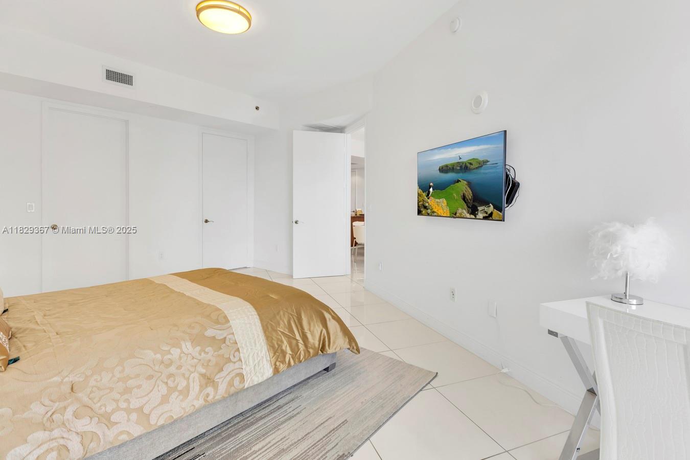 16001 Collins Ave #1903, Sunny Isles Beach FL 33160