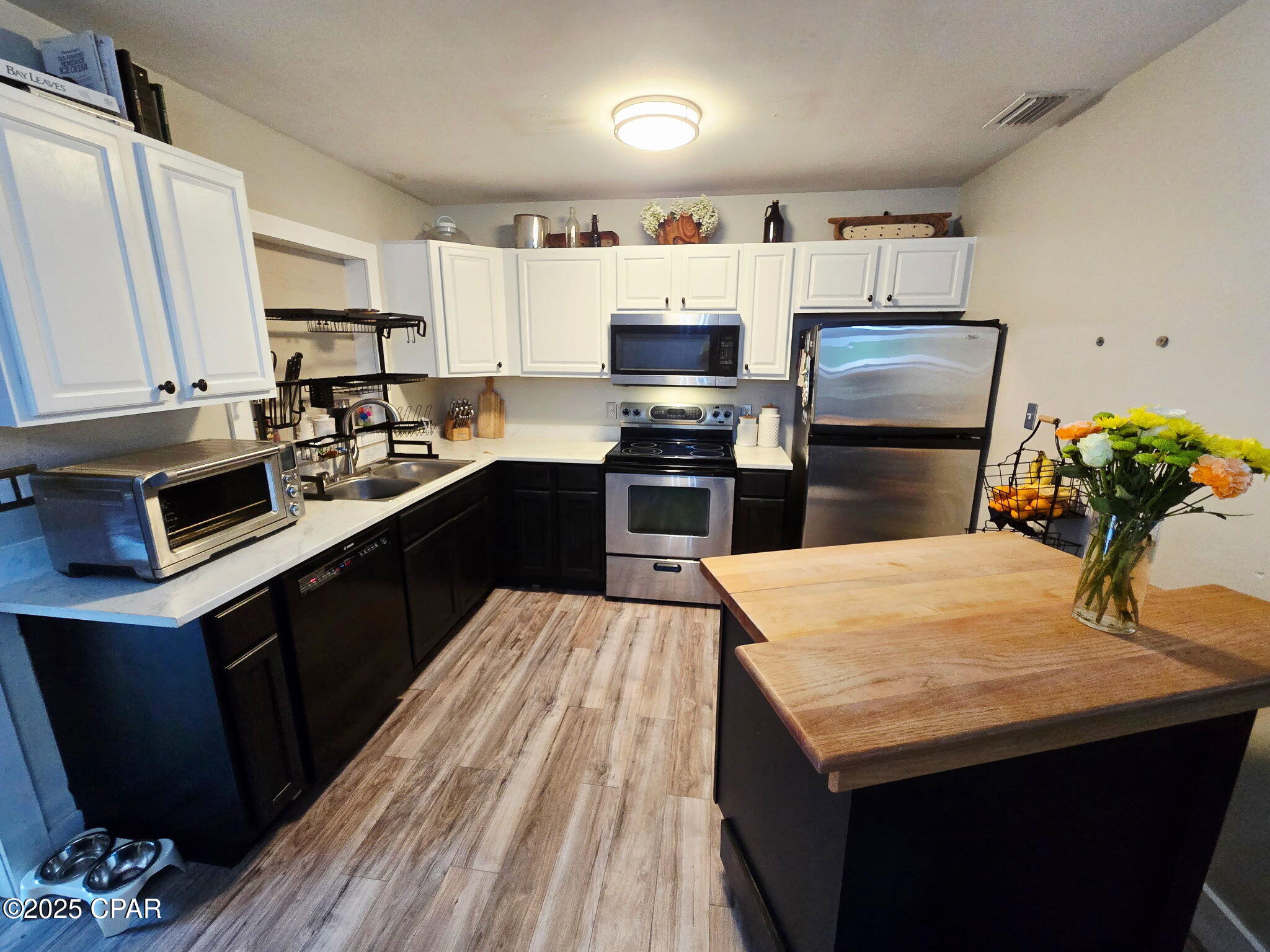 Image 2 For 710 19th Street