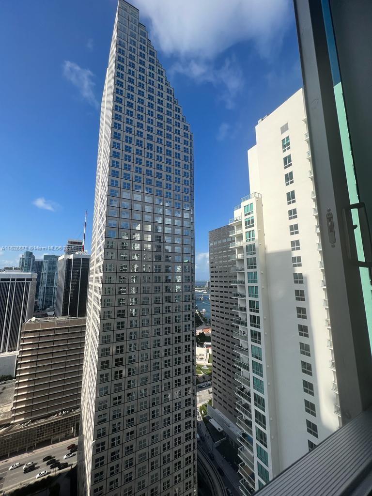300 S Biscayne Blvd #T-3201, Miami FL 33131
