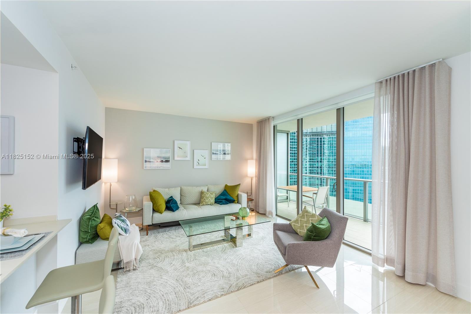 1300 Brickell Bay Dr #2900, Miami FL 33131