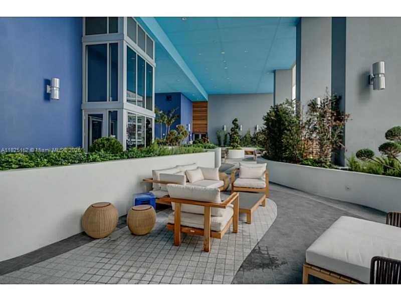 1300 Brickell Bay Dr #2900, Miami FL 33131