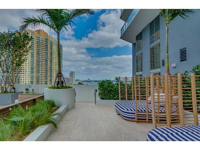 1300 Brickell Bay Dr #2900, Miami FL 33131
