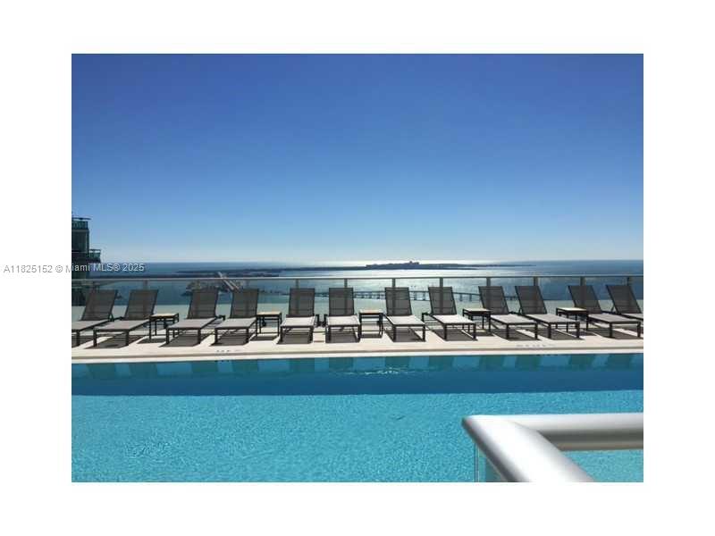 1300 Brickell Bay Dr #2900, Miami FL 33131