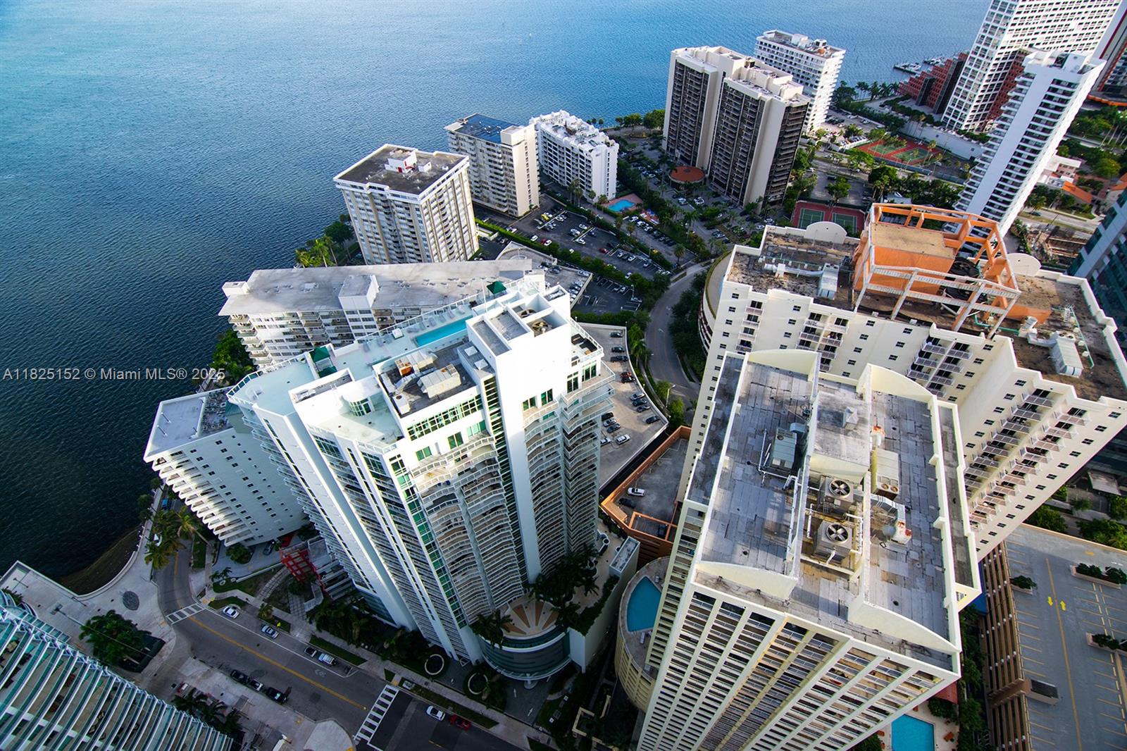 1300 Brickell Bay Dr #2900, Miami FL 33131