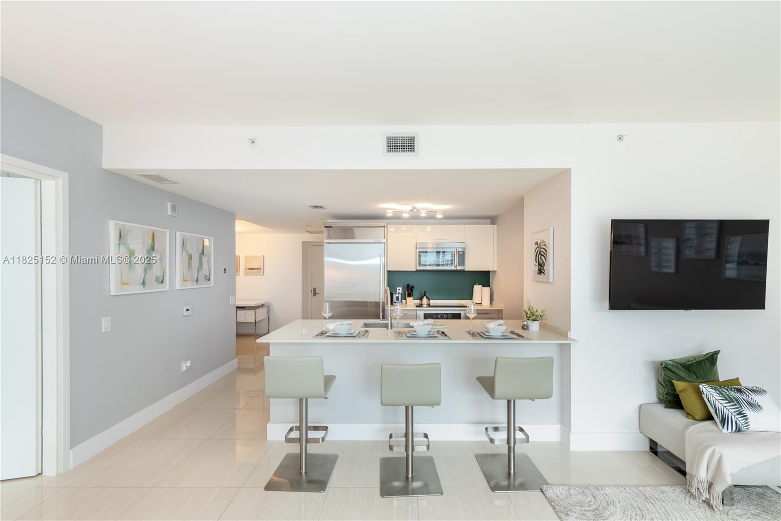 1300 Brickell Bay Dr #2900, Miami FL 33131