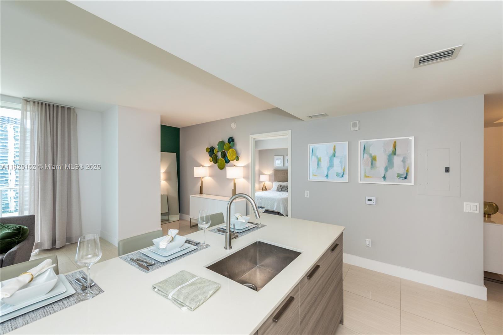 1300 Brickell Bay Dr #2900, Miami FL 33131