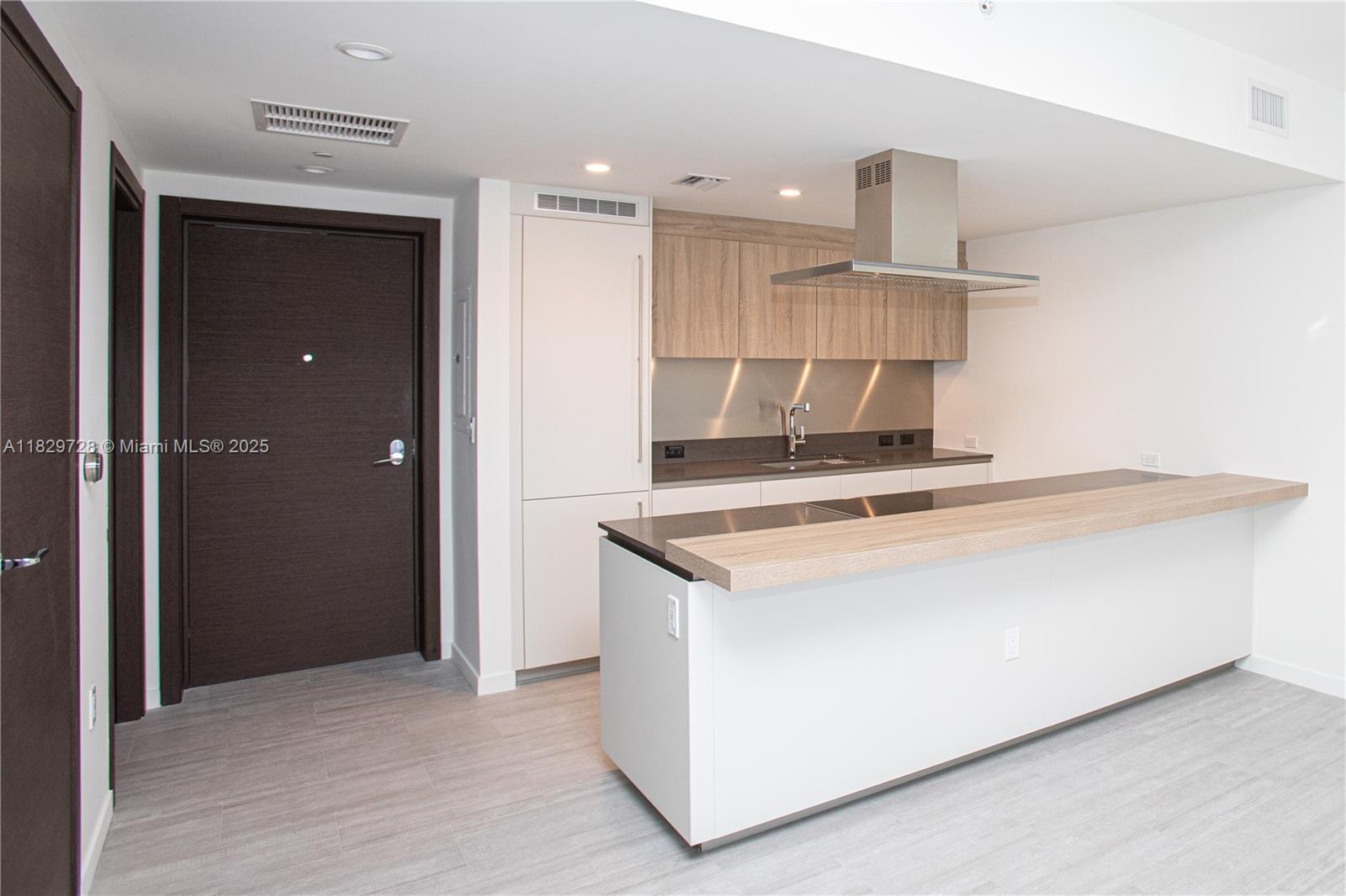 1000 Brickell Plz #2610, Miami FL 33131