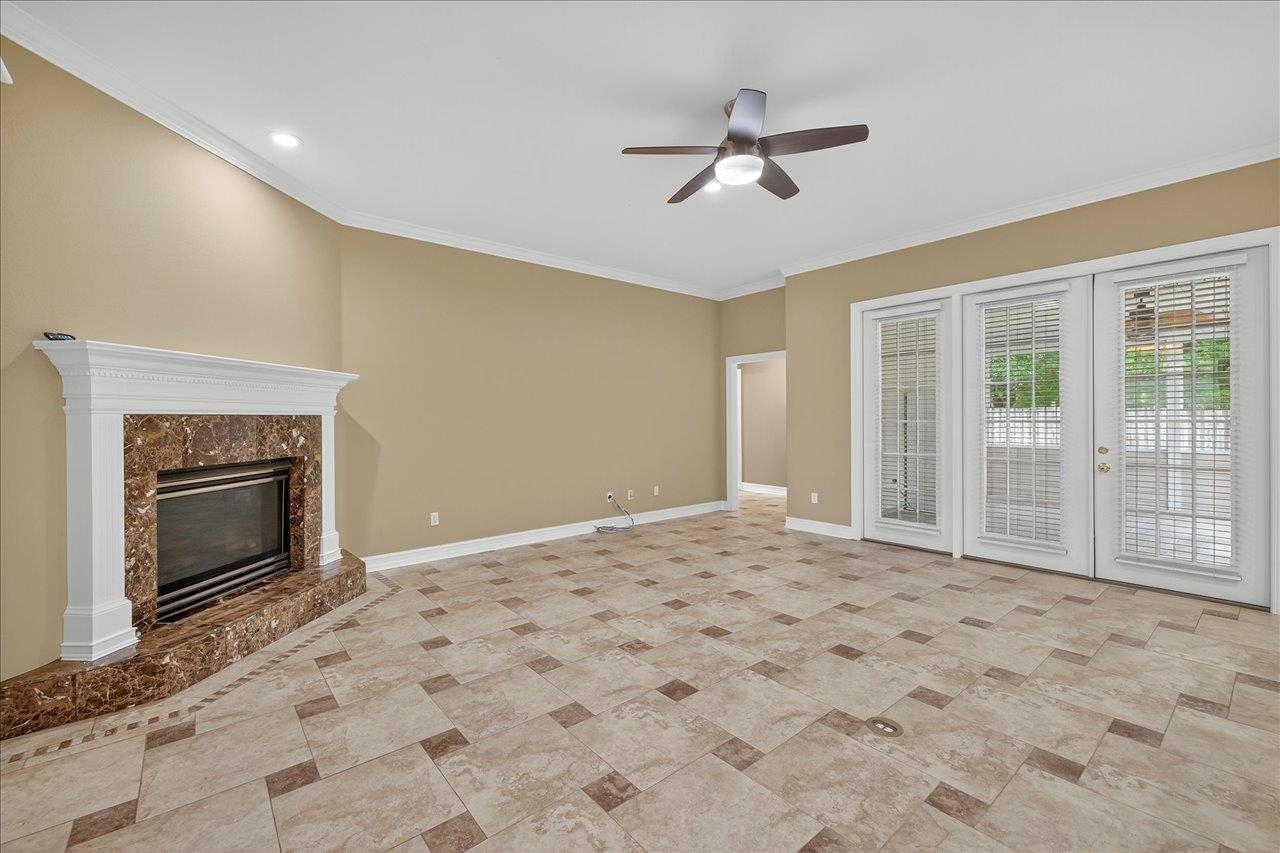 5127 Wild Rose Way, Tallahassee, Texas image 9