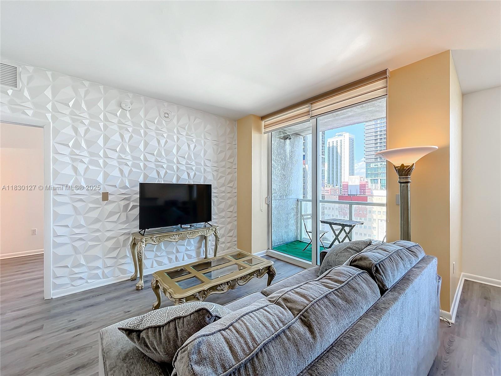 244 Biscayne Blvd #1108, Miami FL 33132