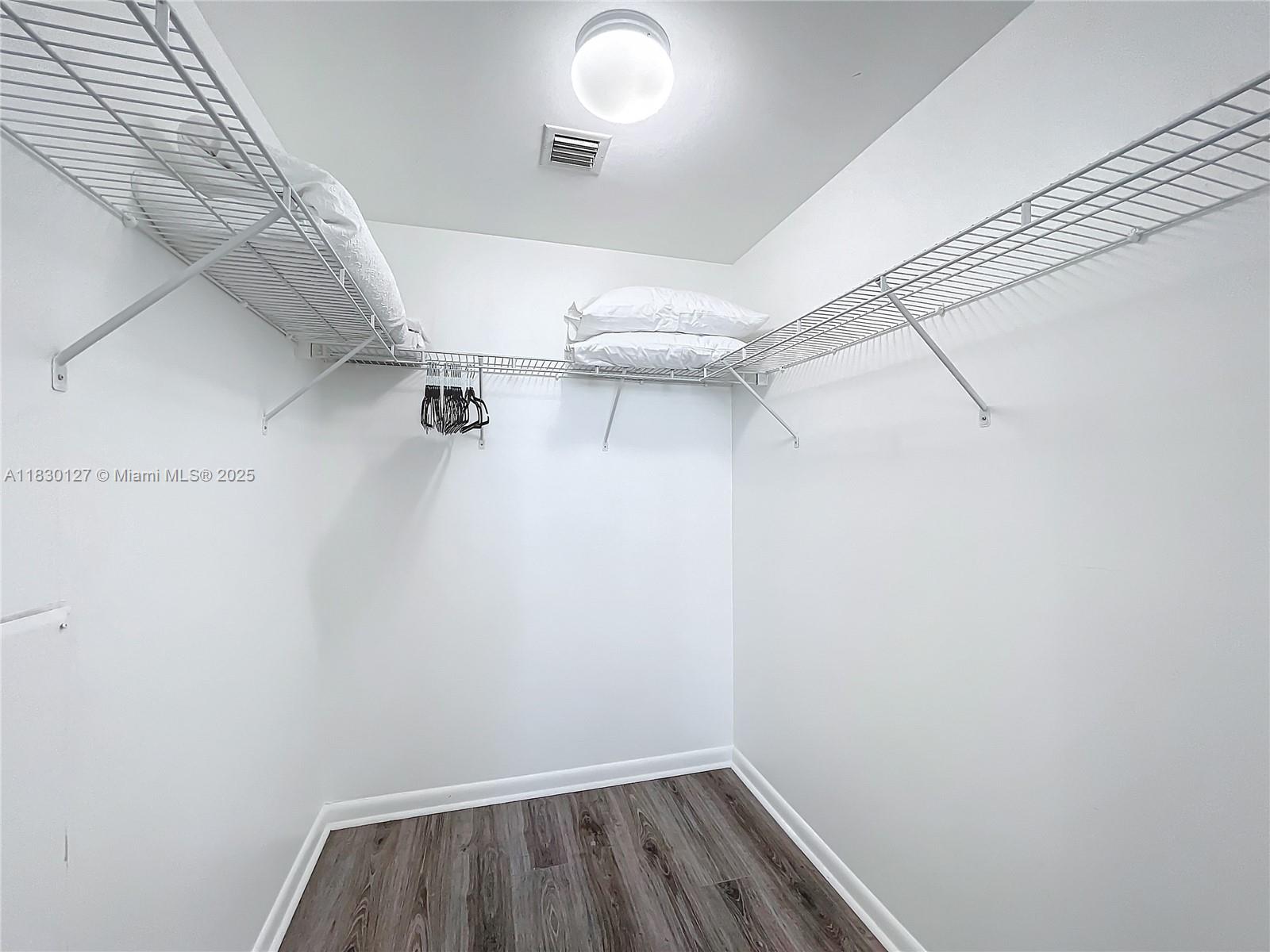 244 Biscayne Blvd #1108, Miami FL 33132