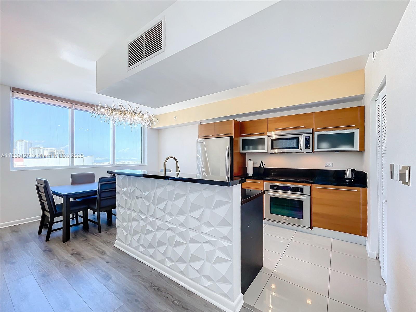 244 Biscayne Blvd #1108, Miami FL 33132