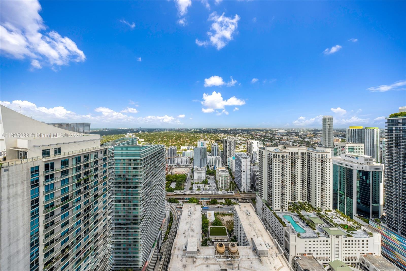 1000 Brickell Plaza #4704, Miami FL 33131