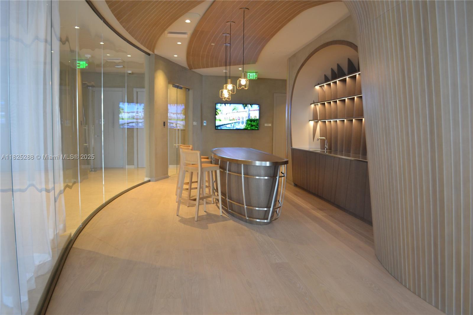 1000 Brickell Plaza #4704, Miami FL 33131