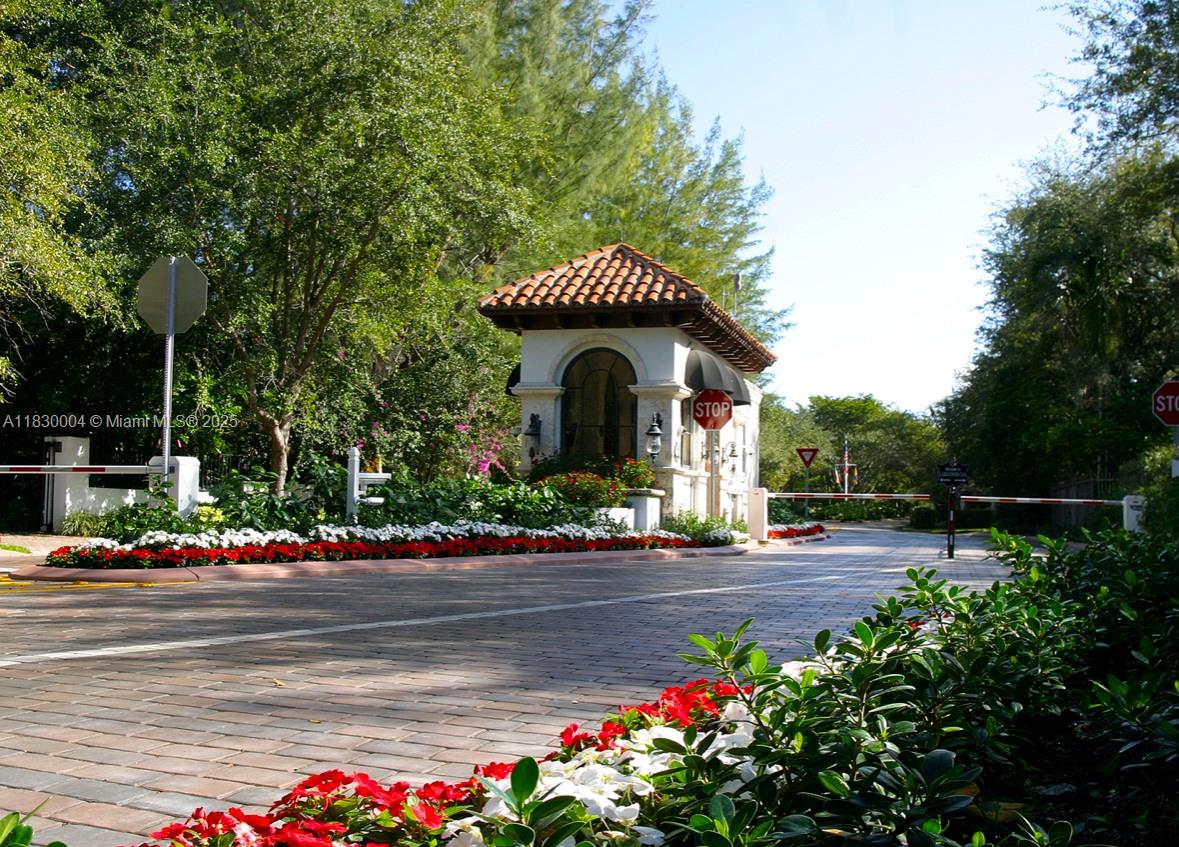 41 Arvida Pkwy, Coral Gables FL 33156