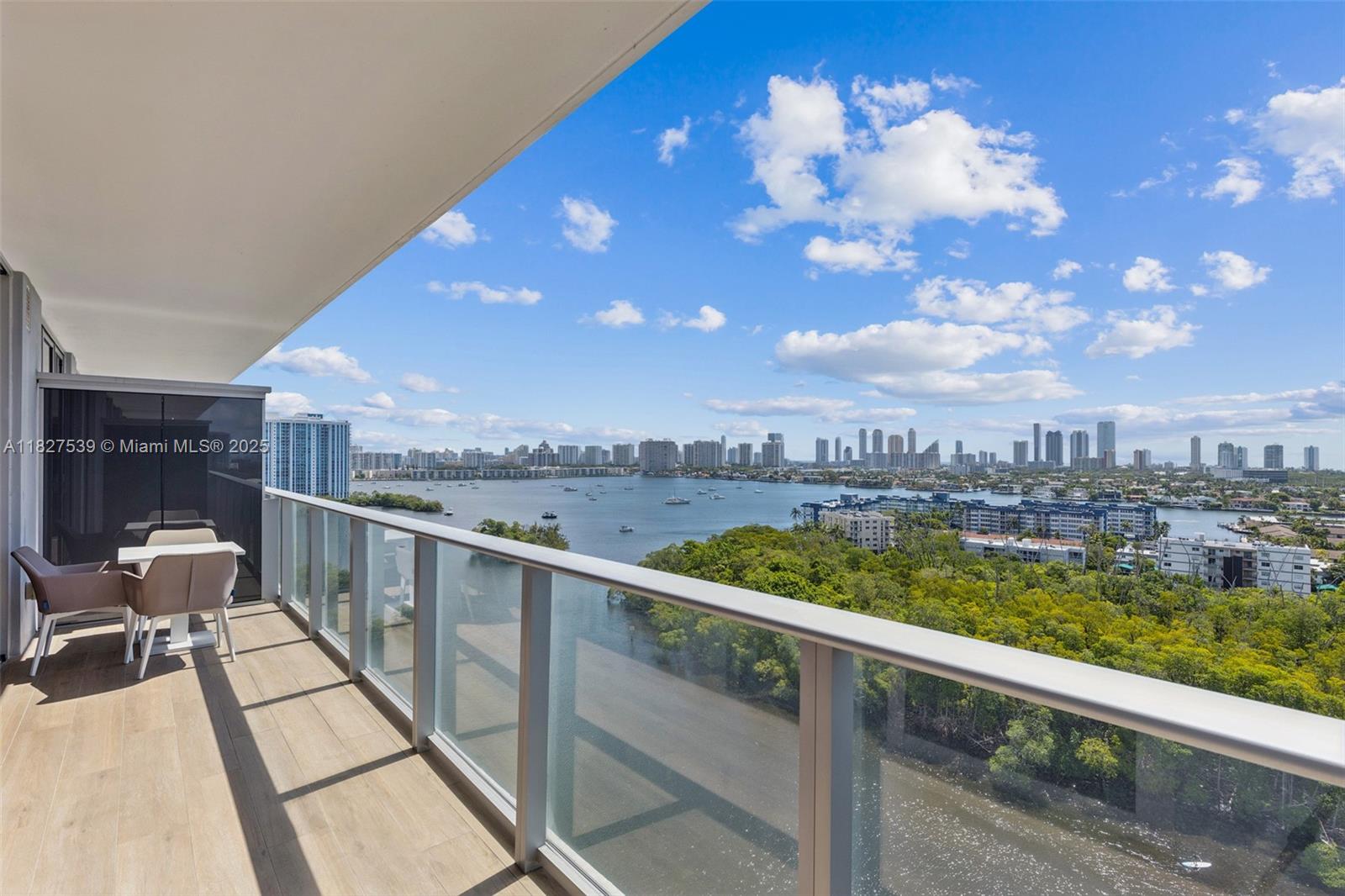 Apartamento en Venta en North Miami Beach, FL