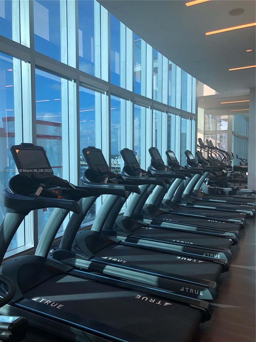 851 NE 1st Ave #4404, Miami FL 33132