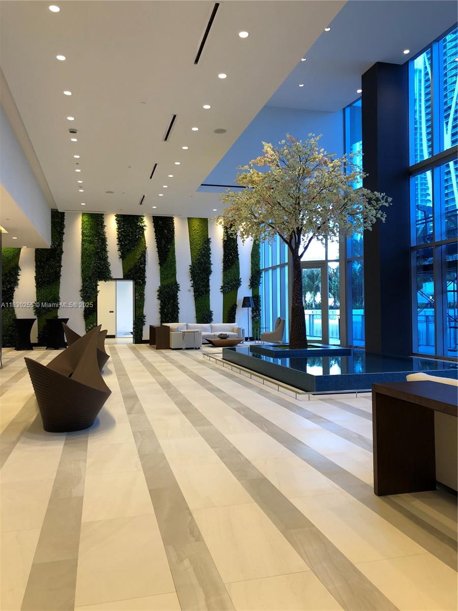 851 NE 1st Ave #4404, Miami FL 33132