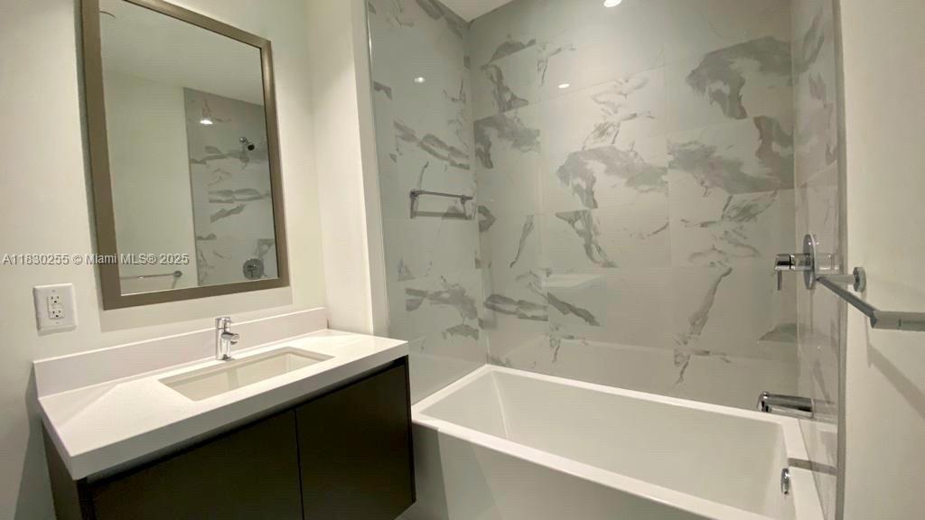 851 NE 1st Ave #4404, Miami FL 33132