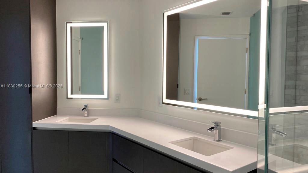 851 NE 1st Ave #4404, Miami FL 33132