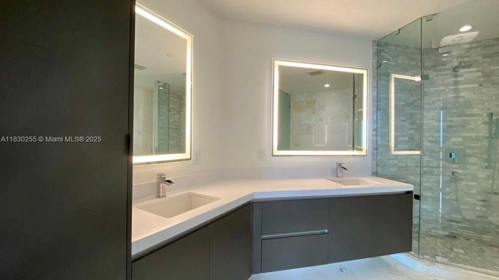 851 NE 1st Ave #4404, Miami FL 33132