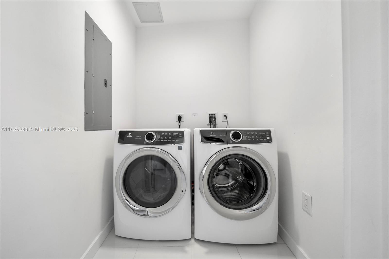 851 NE 1st Ave #3201, Miami FL 33132