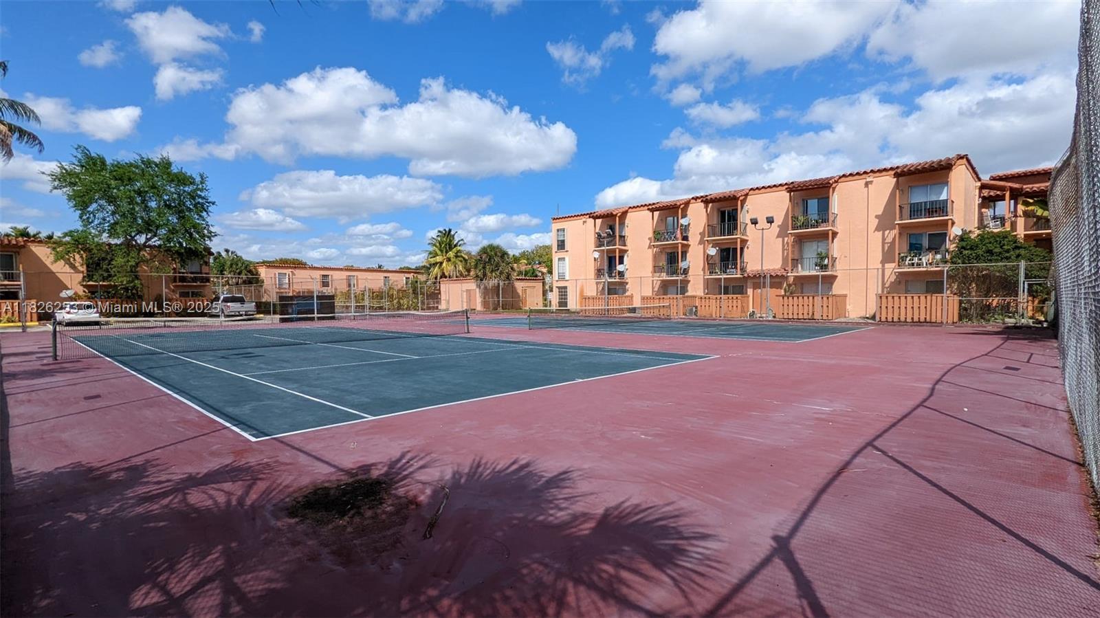 7204 Fairway Dr #I25, Miami Lakes, Florida image 24