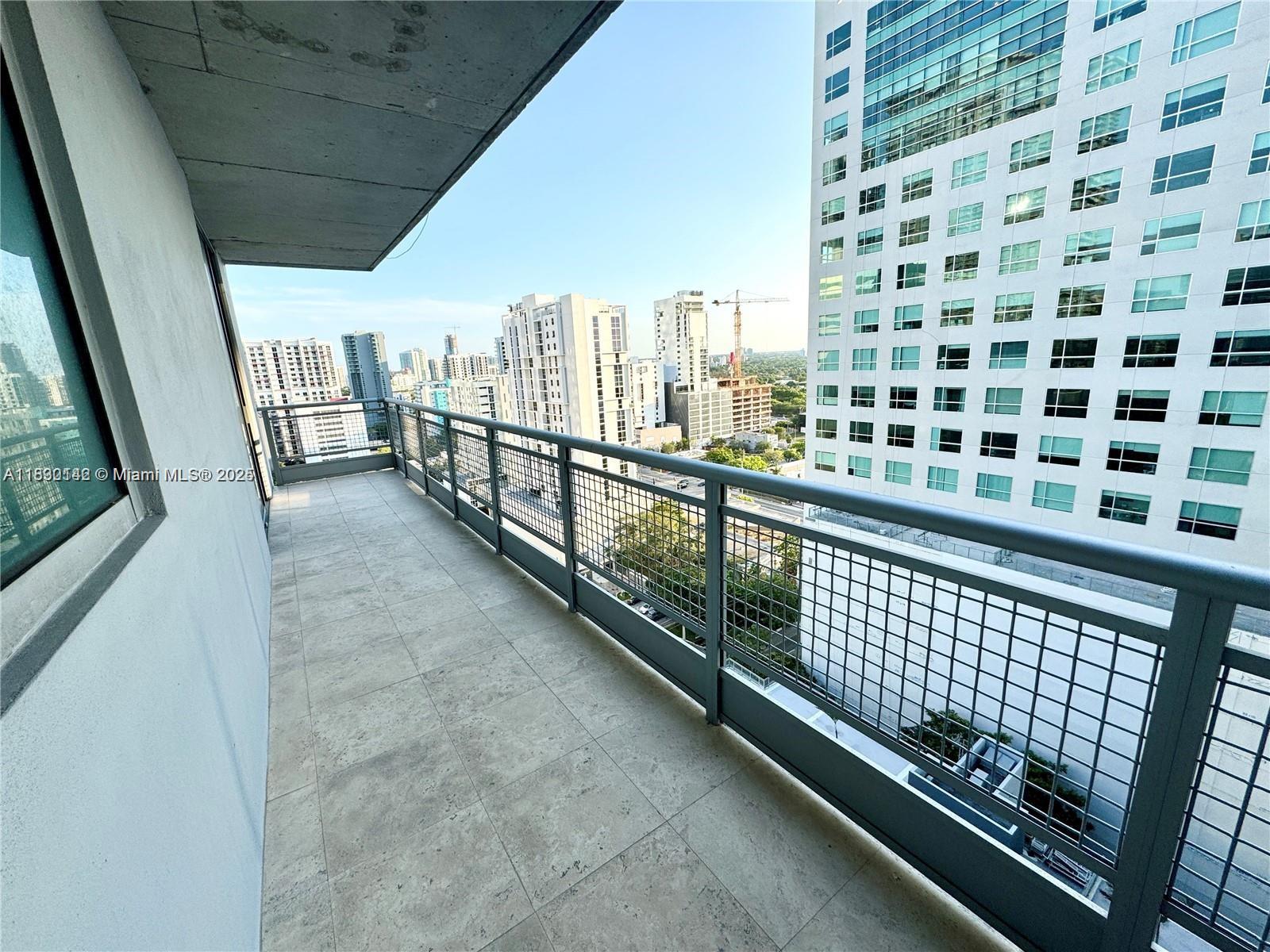 690 SW 1st Ct #2026, Miami FL 33130