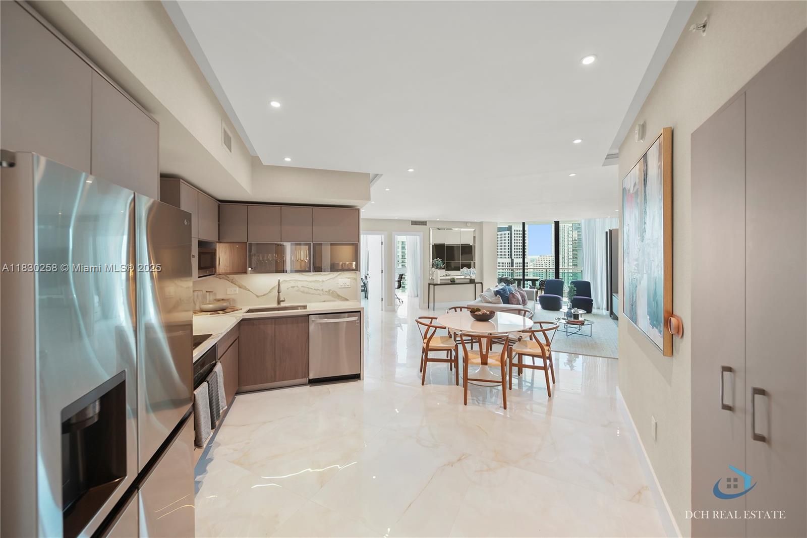 350 S Miami Ave #3902, Miami FL 33130