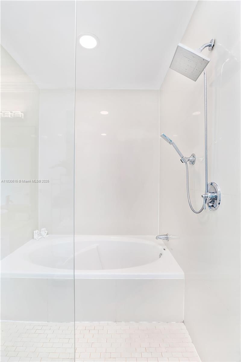 888 Biscayne Blvd #5301, Miami FL 33132