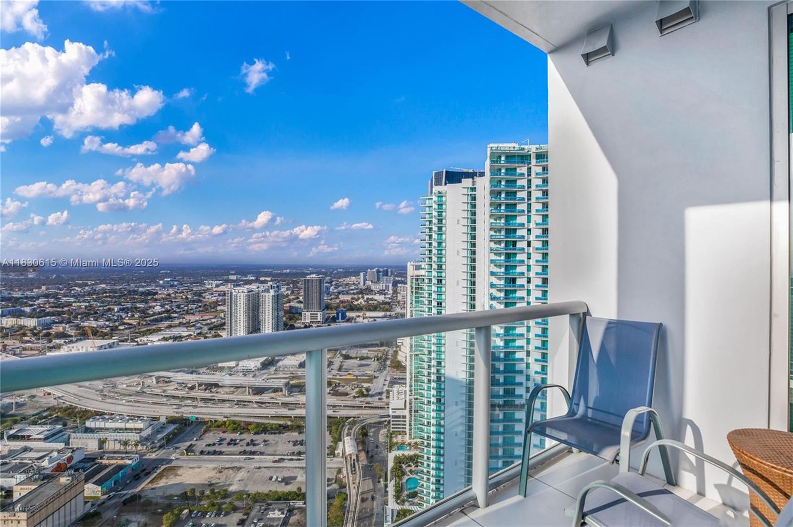 888 Biscayne Blvd #5301, Miami FL 33132