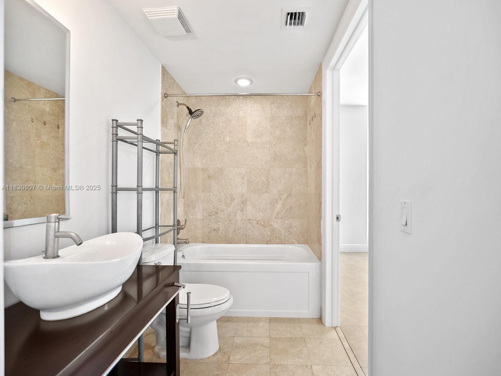 350 S MIAMI Ave #3510, Miami FL 33130