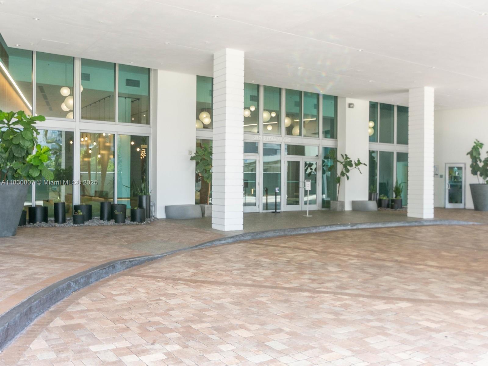 350 S MIAMI Ave #3510, Miami FL 33130