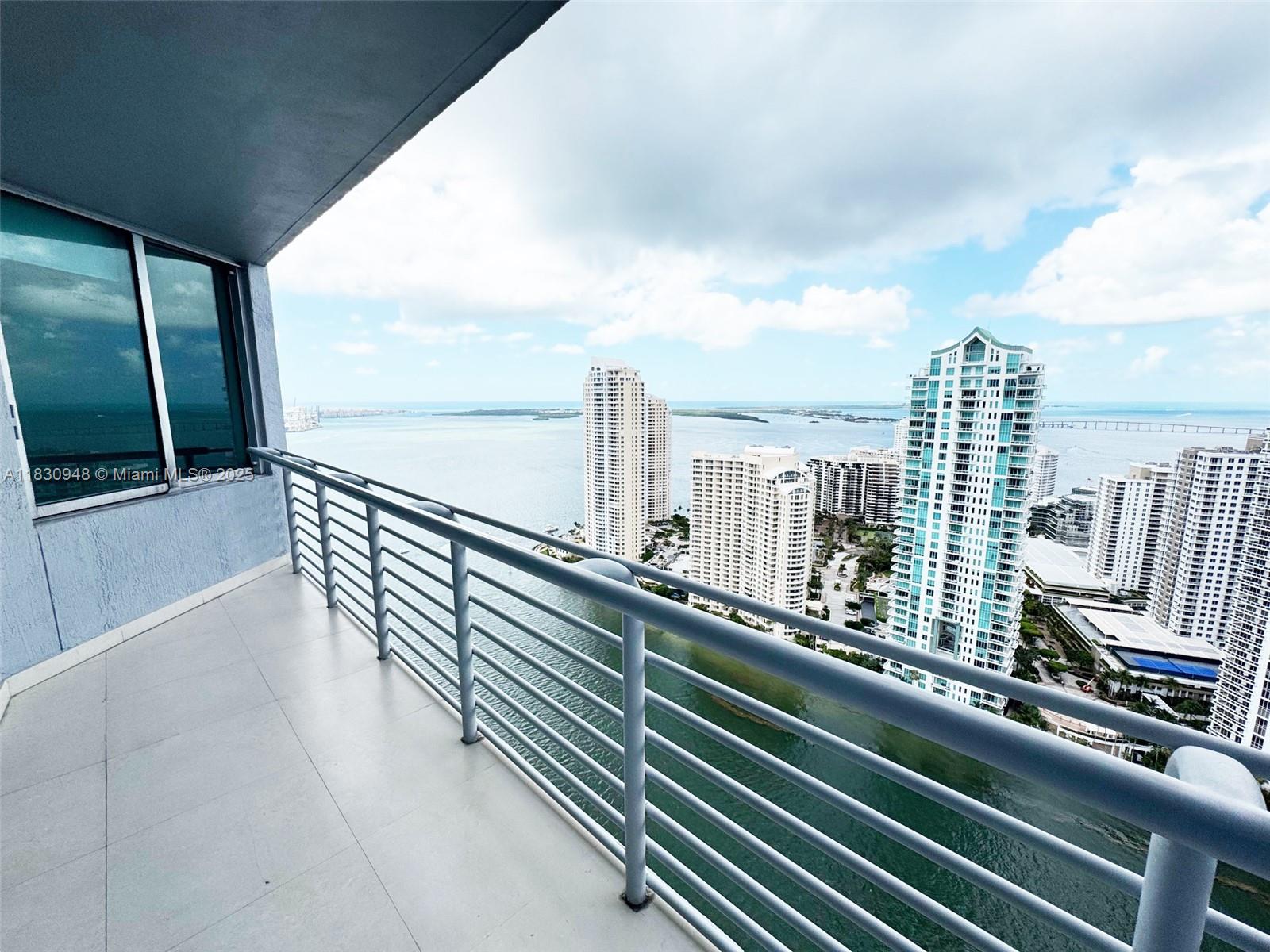 325 S Biscayne Blvd #4319, Miami FL 33131