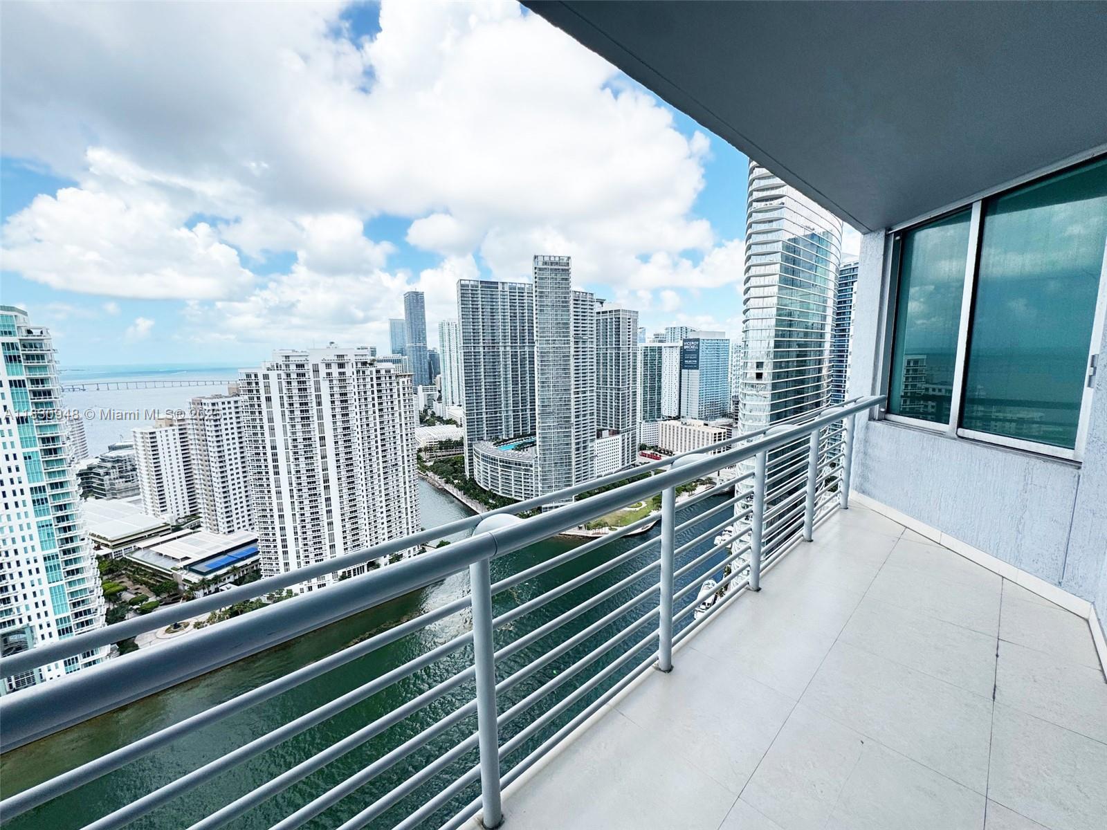 325 S Biscayne Blvd #4319, Miami FL 33131